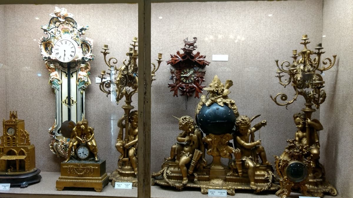 The Old Clock Shop