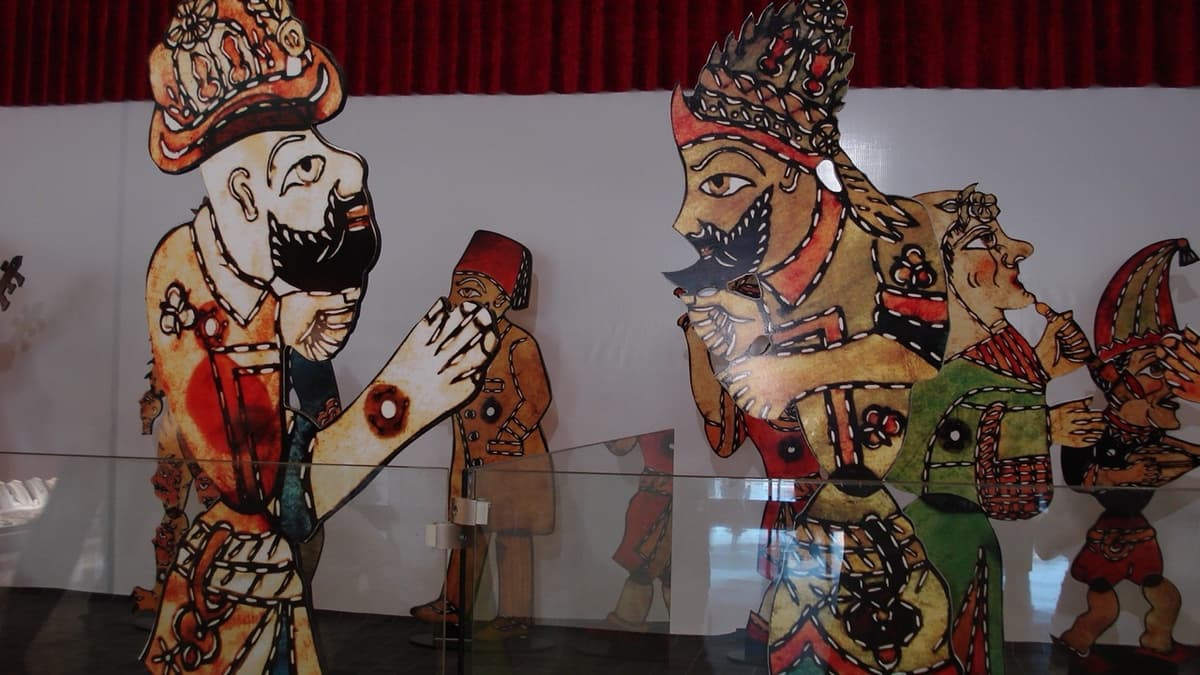 Karakoz and Awaz at two cultural centres in Damascus