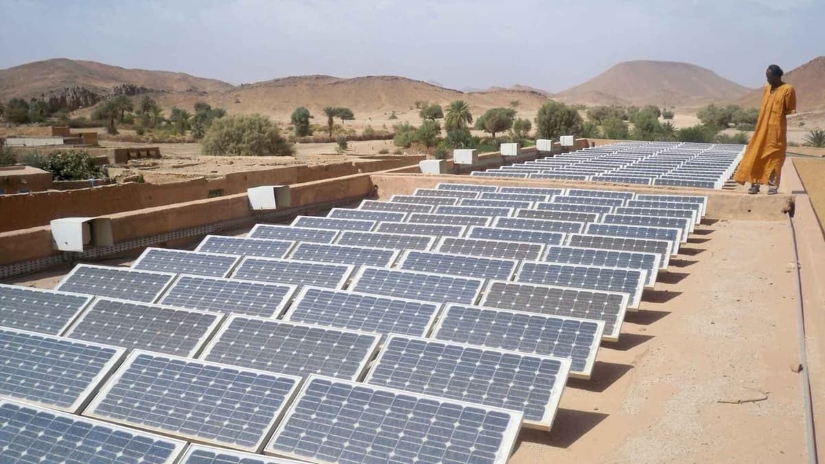 Solar Panels That Clean Themselves