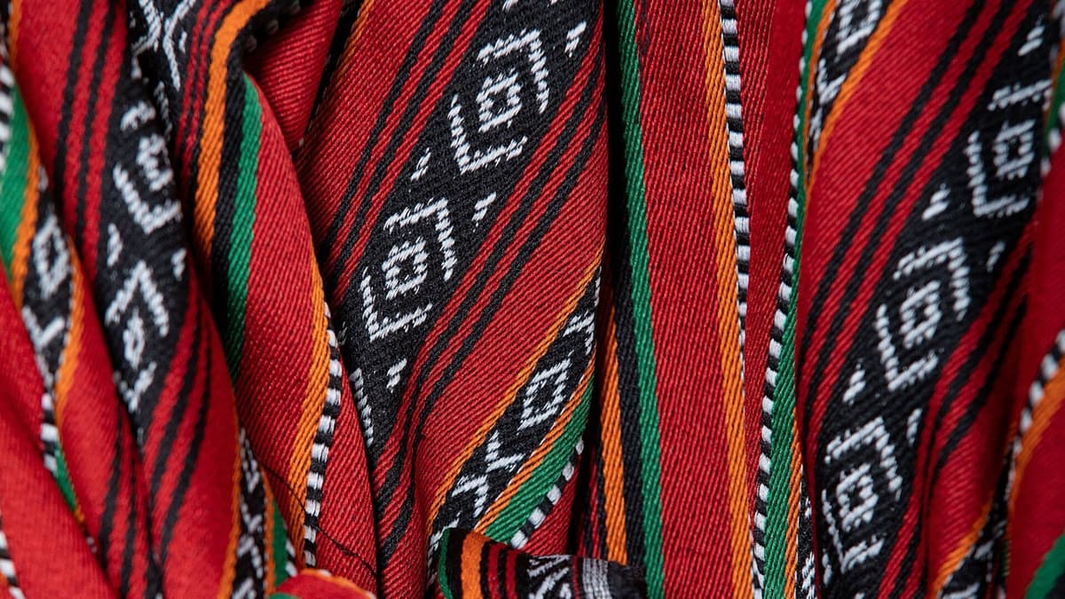 Sadu Patterns Move from Weaving to the Street