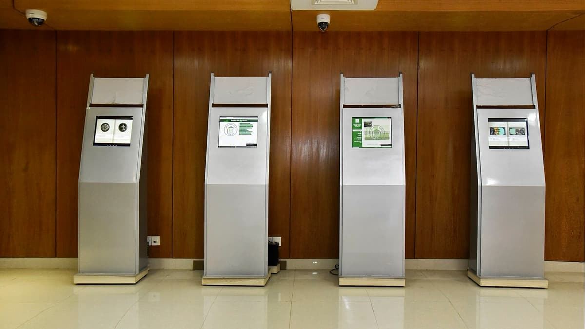 From Amman: Digital Characters That Sign